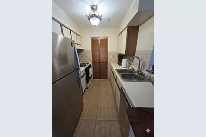 621 Hapsfield Lane #103, Buffalo Grove, IL 60089 - Photo 5