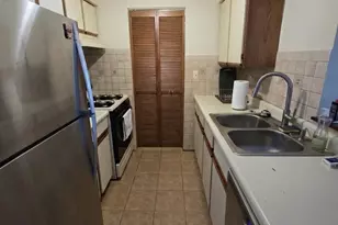 621 Hapsfield Ln, Buffalo Grove, IL 60089 - Photo 5