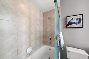 435 W Erie St, Chicago, IL 60610 - Photo 15