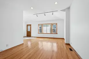 4104 N Claremont Ave, Chicago, IL 60618 - Photo 3