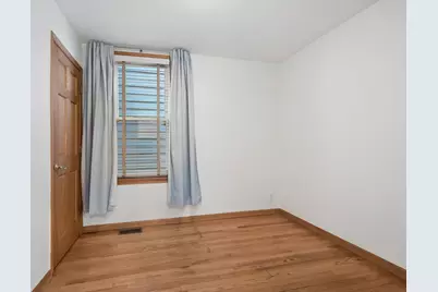 4104 N Claremont Avenue, Chicago, IL 60618 - Photo 9