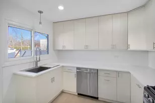 920 Dodge Ave, Evanston, IL 60202 - Photo 3