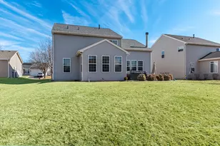 2185 Fescue Dr, Aurora, IL 60504 - Photo 5