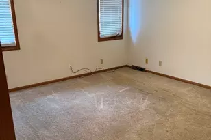 2215 Wheatland Terrace, Freeport, IL 61032 - Photo 9