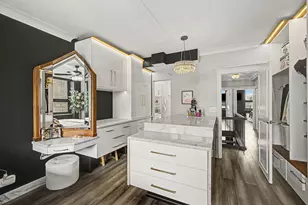 221 E Walton Pl, Chicago, IL 60611 - Photo 21