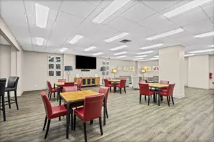 3930 N Pine Grove Ave, Chicago, IL 60613 - Photo 23