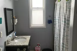 8329 S Burnham Ave, Chicago, IL 60617 - Photo 5