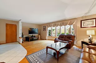 8729 W Summerdale Ave, Chicago, IL 60656 - Photo 7