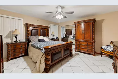 8729 W Summerdale Avenue, Chicago, IL 60656 - Photo 15