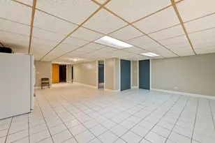 8729 W Summerdale Ave, Chicago, IL 60656 - Photo 45