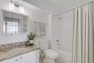 10 E Ontario St, Chicago, IL 60611 - Photo 11