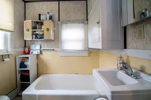 810 S 4th Ave, Kankakee, IL 60901 - Photo 9