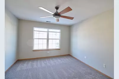 2427 Sheehan Circle #202, Naperville, IL 60564 - Photo 9