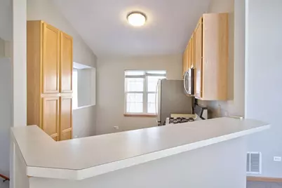 2427 Sheehan Circle #202, Naperville, IL 60564 - Photo 5