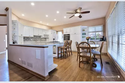 1283 Cranbrook Circle, Aurora, IL 60502 - Photo 11