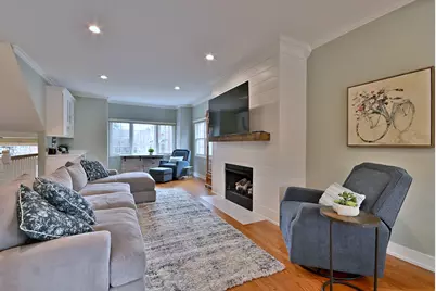 142 W 3rd Street #142, Elmhurst, IL 60126 - Photo 11