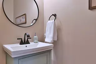 142 W 3rd St, Elmhurst, IL 60126 - Photo 21