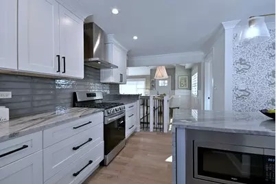 252 Ann Street, Clarendon Hills, IL 60514 - Photo 15