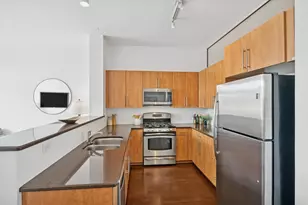 3140 N Sheffield Ave, Chicago, IL 60657 - Photo 7