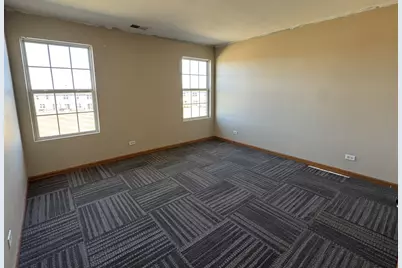 996 Como Circle, Hampshire, IL 60140 - Photo 11