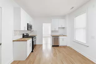 1430 W Superior St, Chicago, IL 60642 - Photo 9