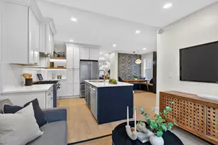 3642 N Sawyer Ave, Chicago, IL 60618 - Photo 9