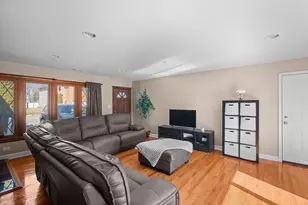 10715 Diversey Ave, Melrose Park, IL 60164 - Photo 3