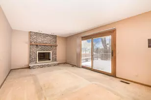 400 Green River Ct, Schaumburg, IL 60194 - Photo 13