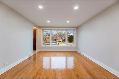 9747 S Harvard Avenue, Chicago, IL 60628 - Photo 5