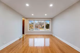 9747 S Harvard Ave, Chicago, IL 60628 - Photo 5