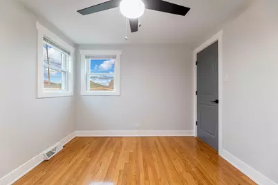 9747 S Harvard Avenue, Chicago, IL 60628 - Photo 17