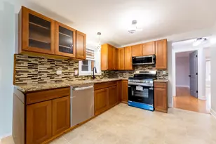 9747 S Harvard Ave, Chicago, IL 60628 - Photo 7