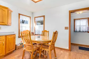 17902 Locust St, Lansing, IL 60438 - Photo 9