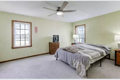 14895 W Russell Road, Zion, IL 60099 - Photo 7