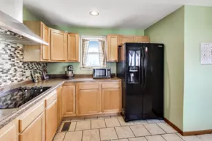 14895 W Russell Rd, Zion, IL 60099 - Photo 13