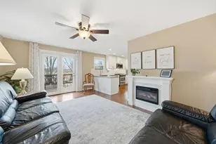 2830 Colonial Dr, Elgin, IL 60124 - Photo 9