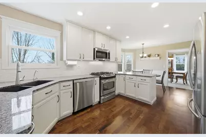 2830 Colonial Drive, Elgin, IL 60124 - Photo 5