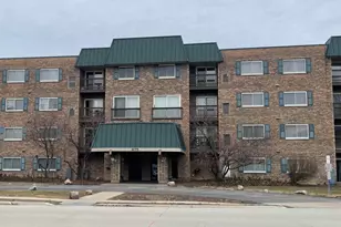 675 Grove Terrace, Elk Grove Village, IL 60007 - Photo 1