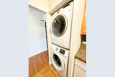 675 Grove Terrace #208, Elk Grove Village, IL 60007 - Photo 7