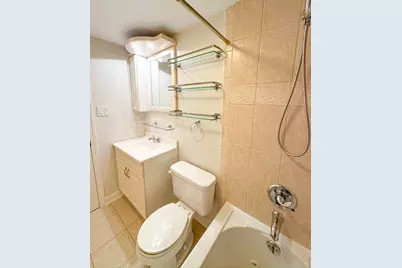 675 Grove Terrace #208, Elk Grove Village, IL 60007 - Photo 15