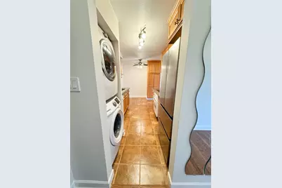 675 Grove Terrace #208, Elk Grove Village, IL 60007 - Photo 21