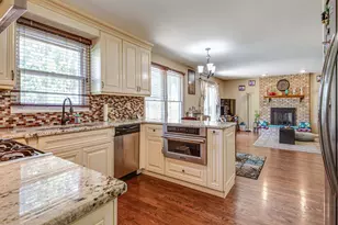 2238 Gleneagles Dr, Naperville, IL 60565 - Photo 15