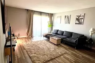 1912 Prairie Square, Schaumburg, IL 60173 - Photo 3