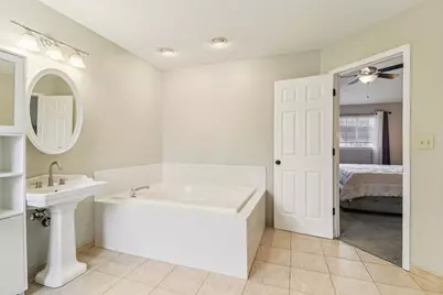 1653 Brighton Drive, Mundelein, IL 60060 - Photo 25