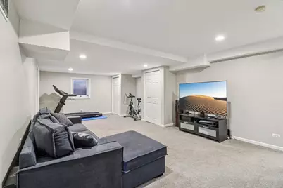 1653 Brighton Drive, Mundelein, IL 60060 - Photo 33