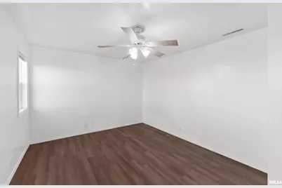 3221 66th Avenue, Moline, IL 61265 - Photo 11