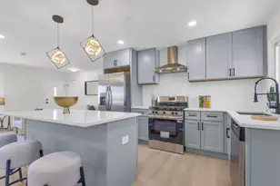 426 S Cedarcrest Dr, Schaumburg, IL 60193 - Photo 5