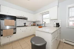 2529 N 75th Ct, Elmwood Park, IL 60707 - Photo 11