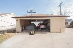 2529 N 75th Ct, Elmwood Park, IL 60707 - Photo 37