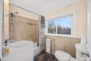 106 Blackhawk Dr, Park Forest, IL 60466 - Photo 11